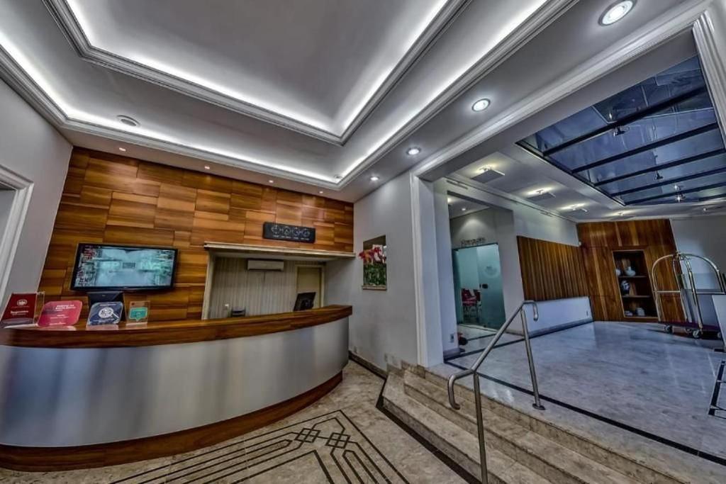 Apartamento Flat Amplo E Com Garagem Ao Lado Da Paulista *